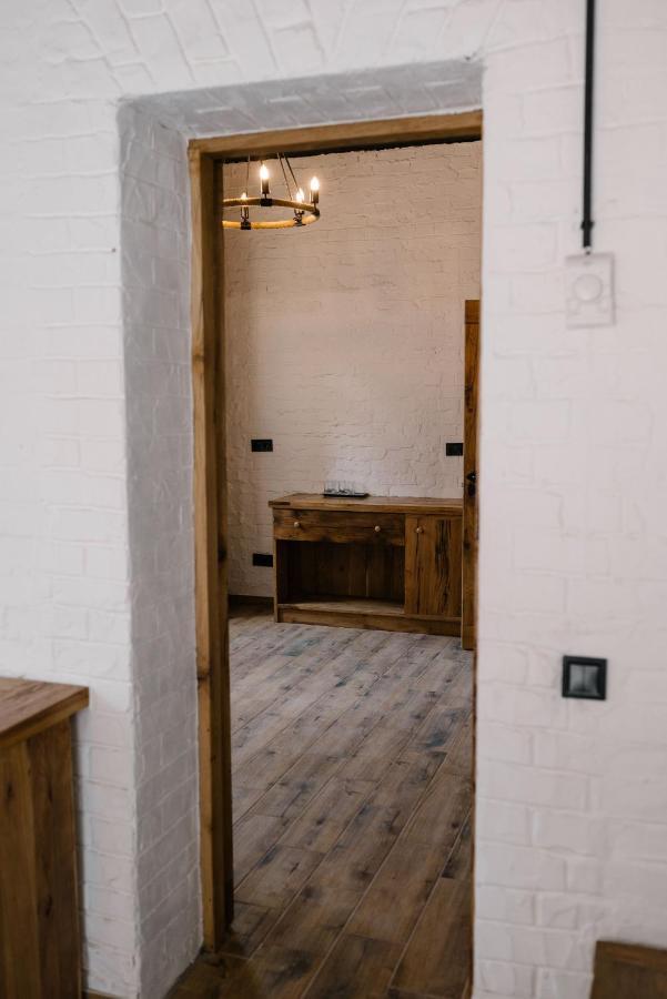 Hotel Dynasty Kamyanets-Podilski Dış mekan fotoğraf