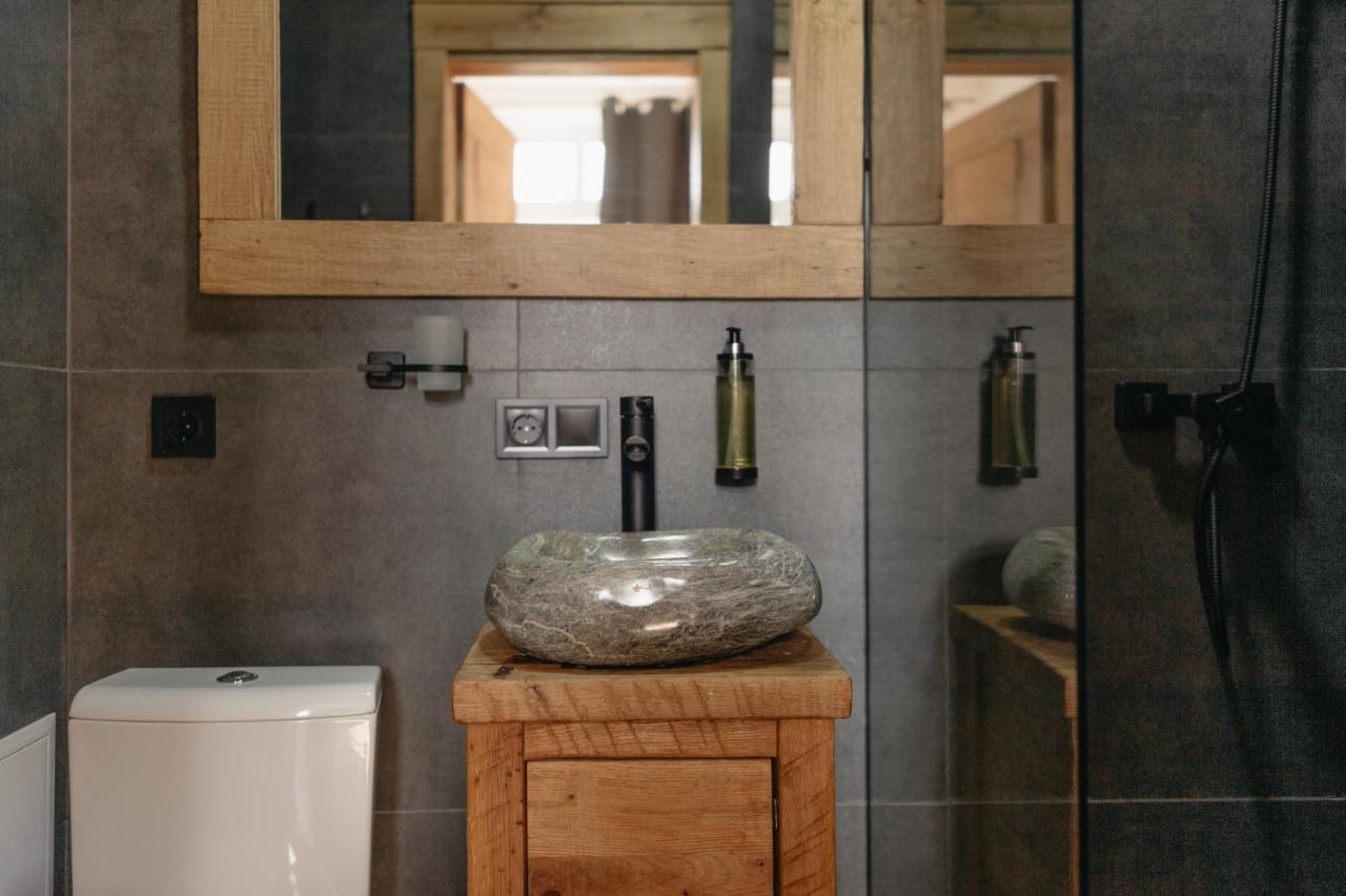 Hotel Dynasty Kamyanets-Podilski Dış mekan fotoğraf