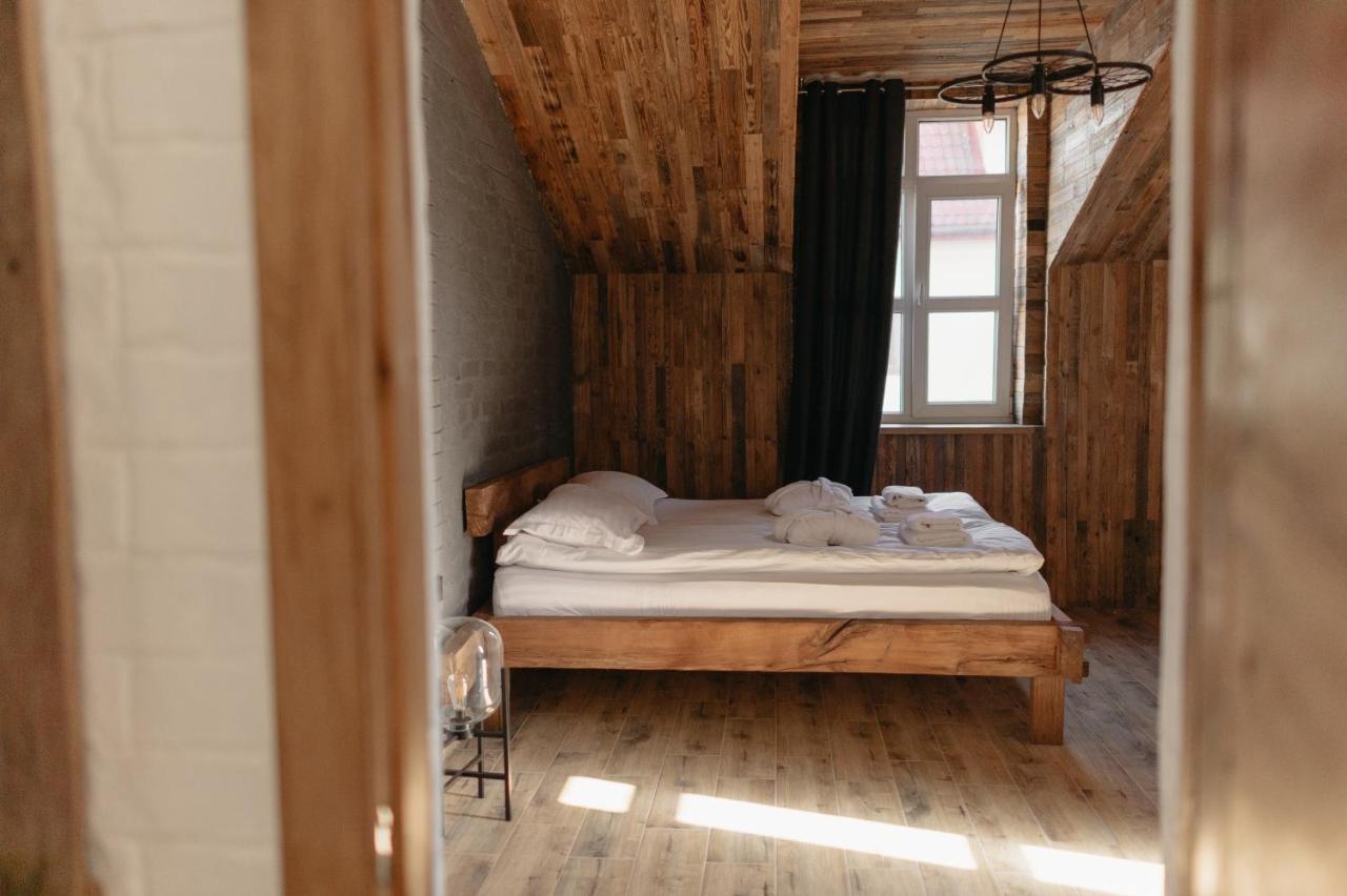 Hotel Dynasty Kamyanets-Podilski Dış mekan fotoğraf