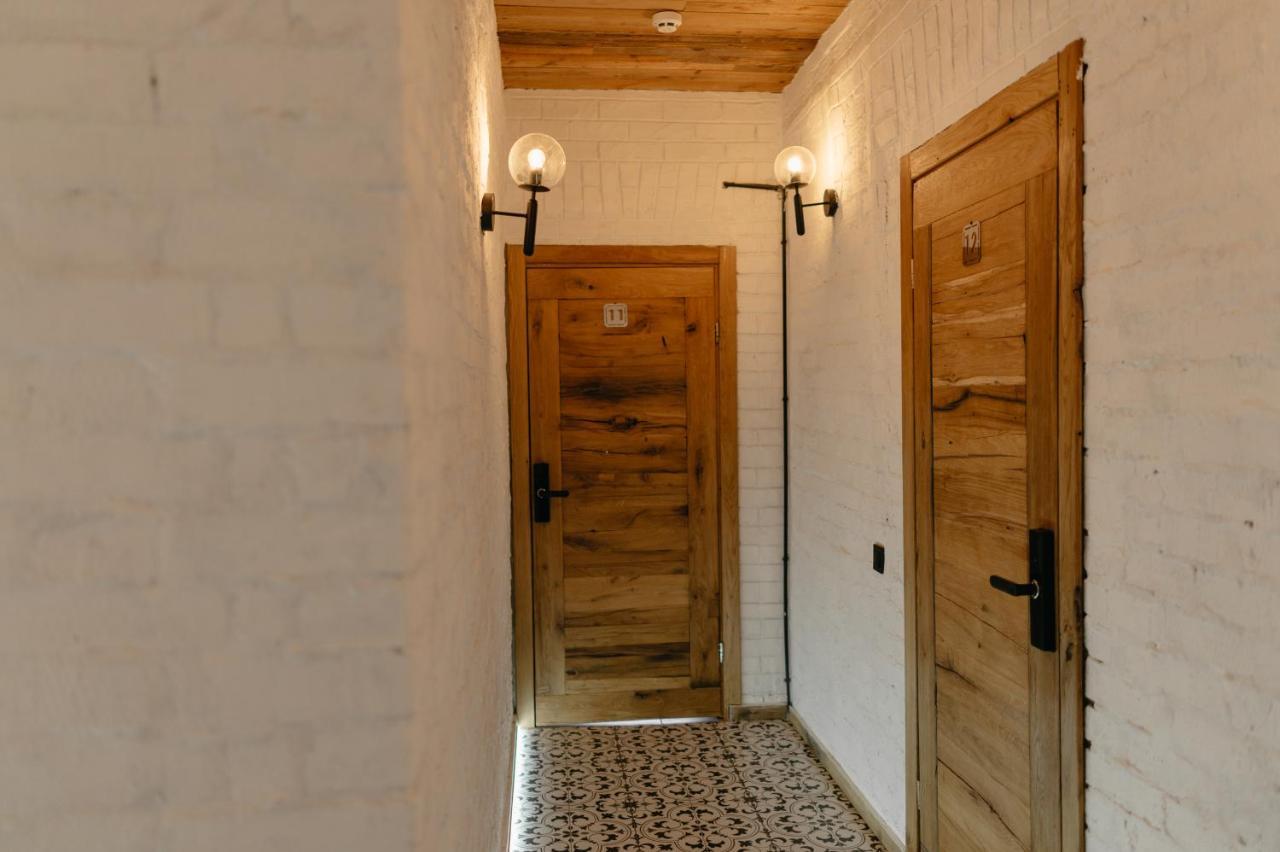 Hotel Dynasty Kamyanets-Podilski Dış mekan fotoğraf